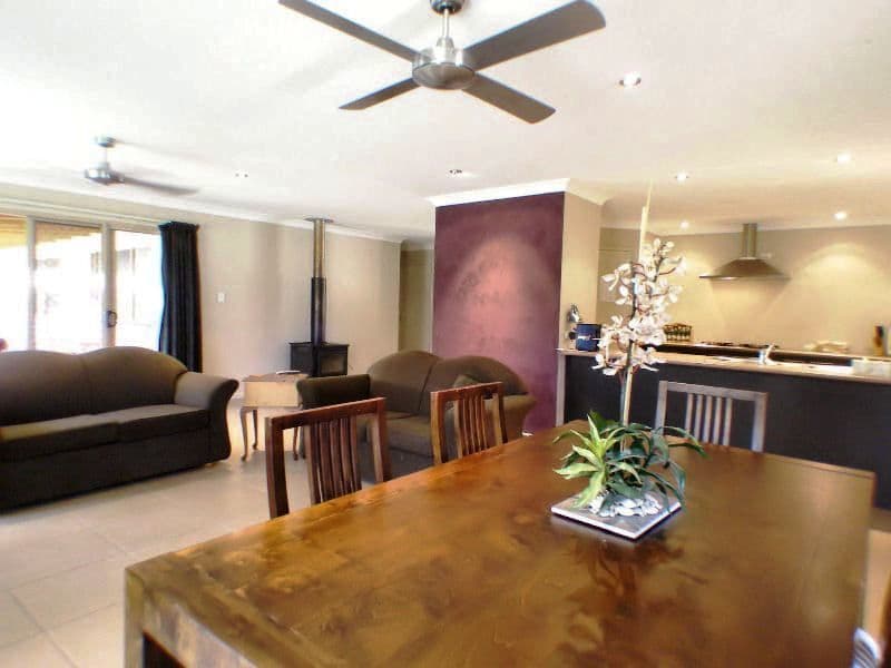 32  Leesmore Court, DEEBING HEIGHTS QLD 4306, Deebing Heights - Thumbnail 3