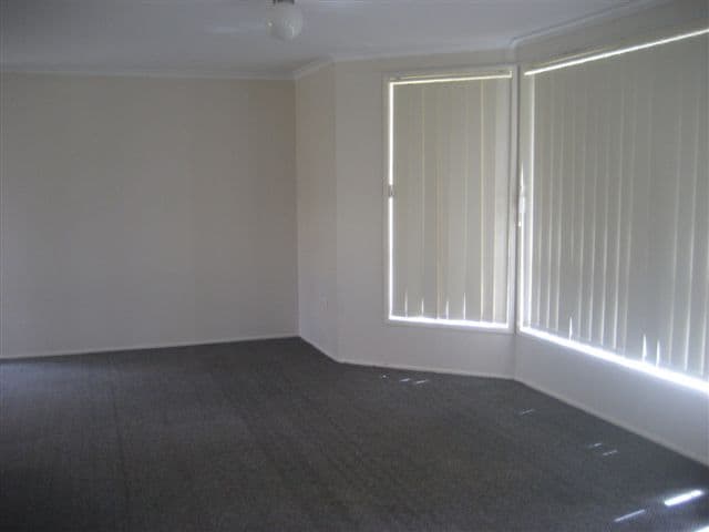 9 Melway Crescent, HARRISTOWN QLD 4350, Harristown - Thumbnail 2