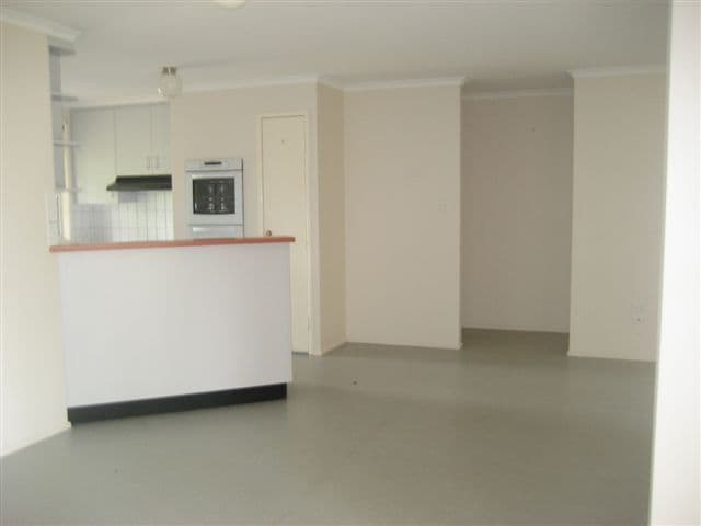 9 Melway Crescent, HARRISTOWN QLD 4350, Harristown - Thumbnail 3