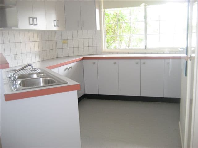 9 Melway Crescent, HARRISTOWN QLD 4350, Harristown - Thumbnail 4