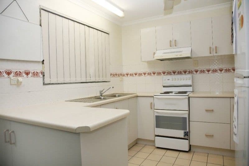 6 Benson Street, ROSSLEA QLD 4812, Rosslea - Thumbnail 3