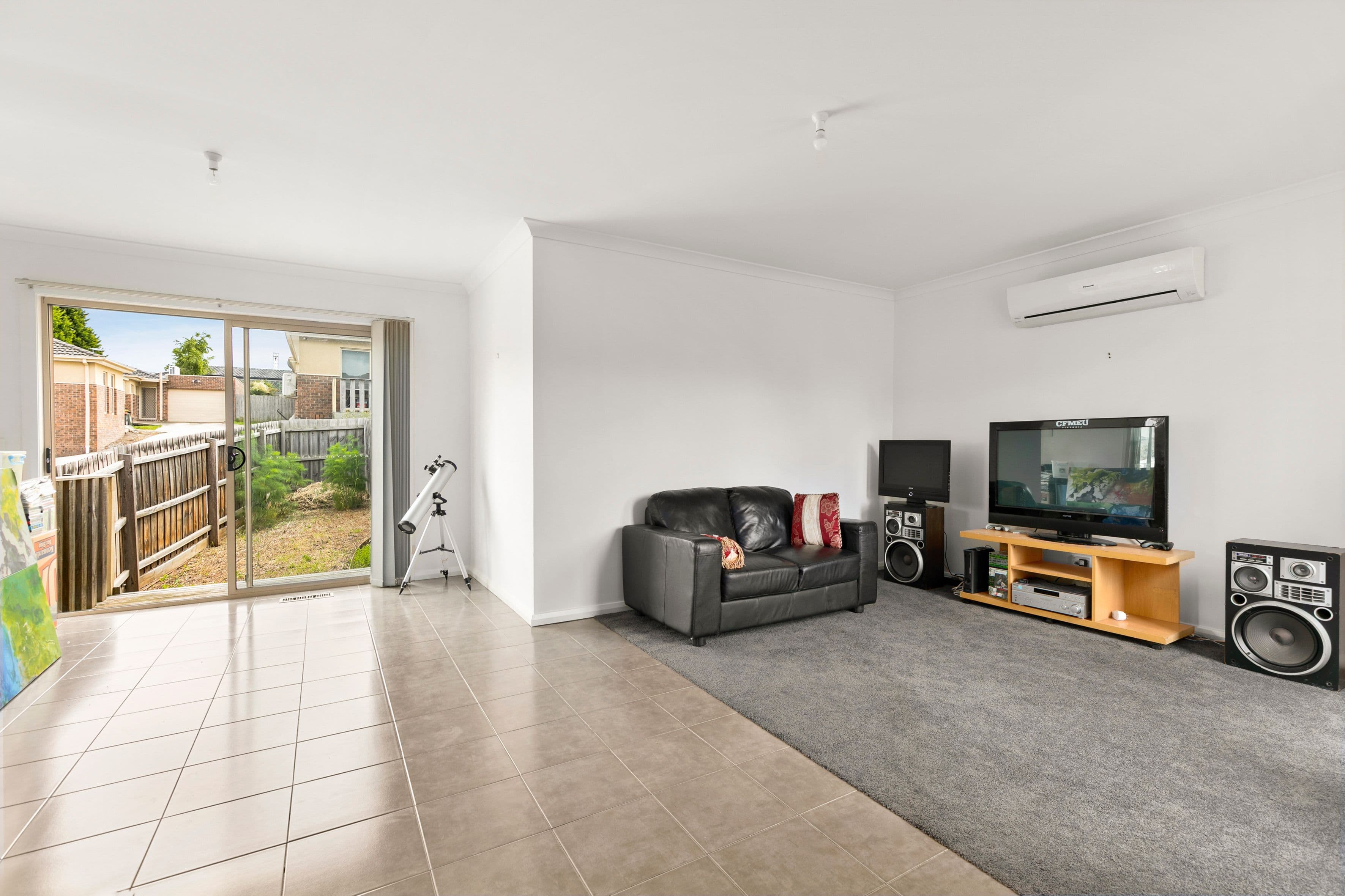 16 Belsay Place, Craigieburn VIC 3064, Craigieburn - Thumbnail 2