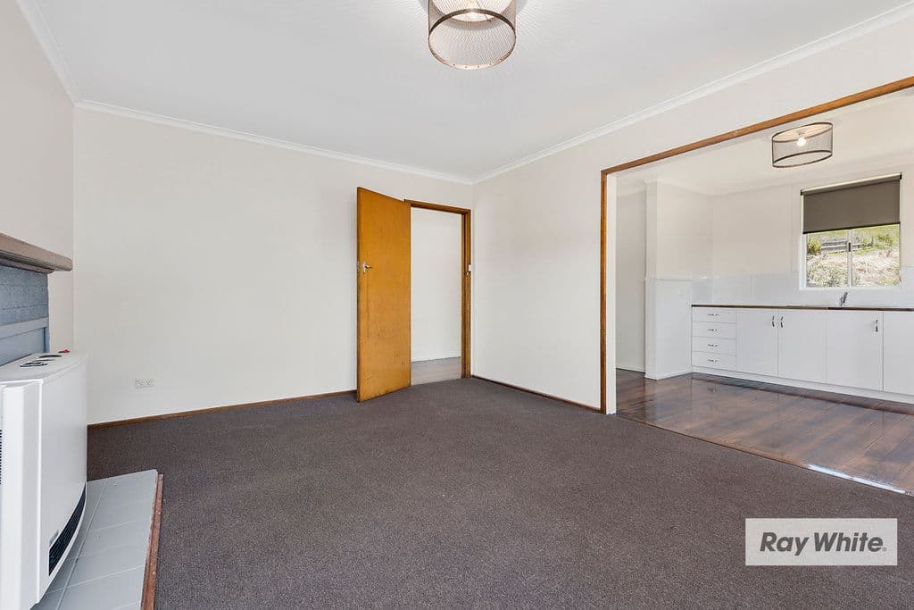 24 Jacobs Crescent, Upper Burnie TAS 7320, Upper Burnie - Thumbnail 5