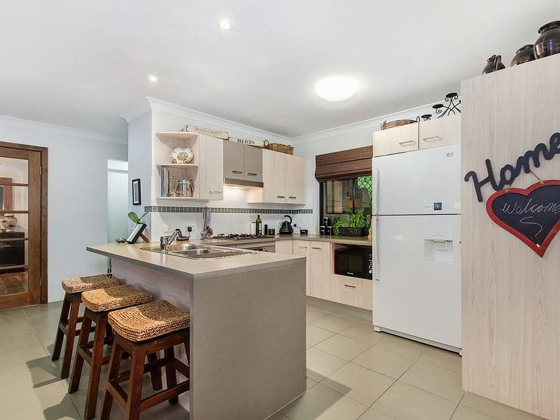 25 Silver Dawn Crescent, Oxenford QLD 4210, Oxenford - Thumbnail 7