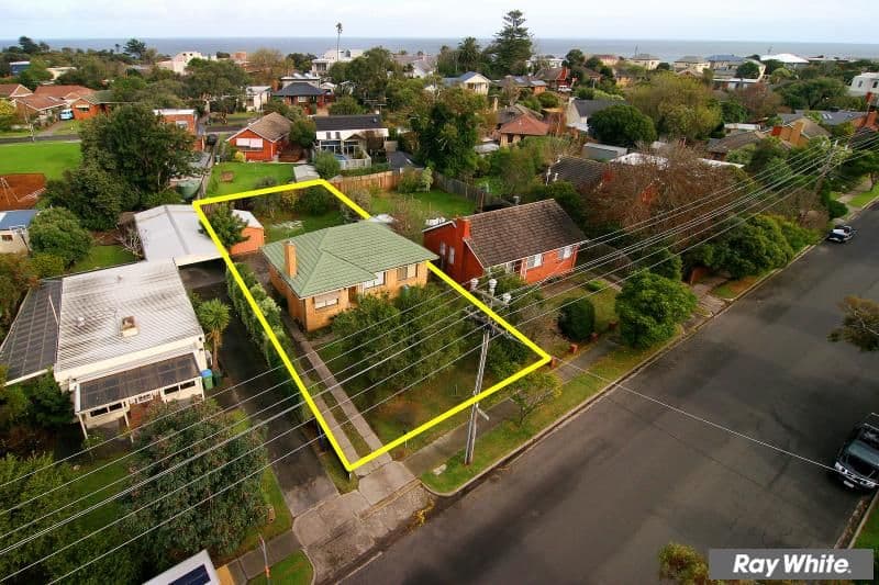 33 Strachans Road, MORNINGTON VIC 3931, Mornington - Image 1
