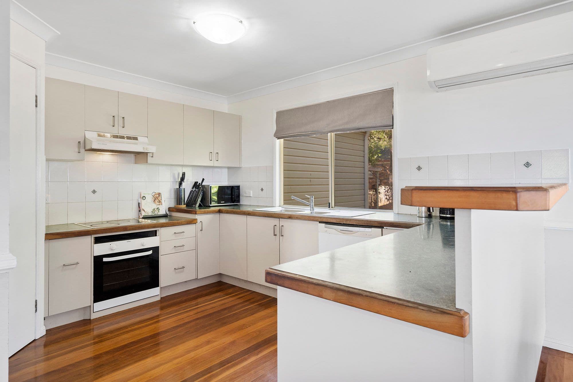 84 Andromeda Avenue, Tanah Merah QLD 4128, Tanah Merah - Thumbnail 6
