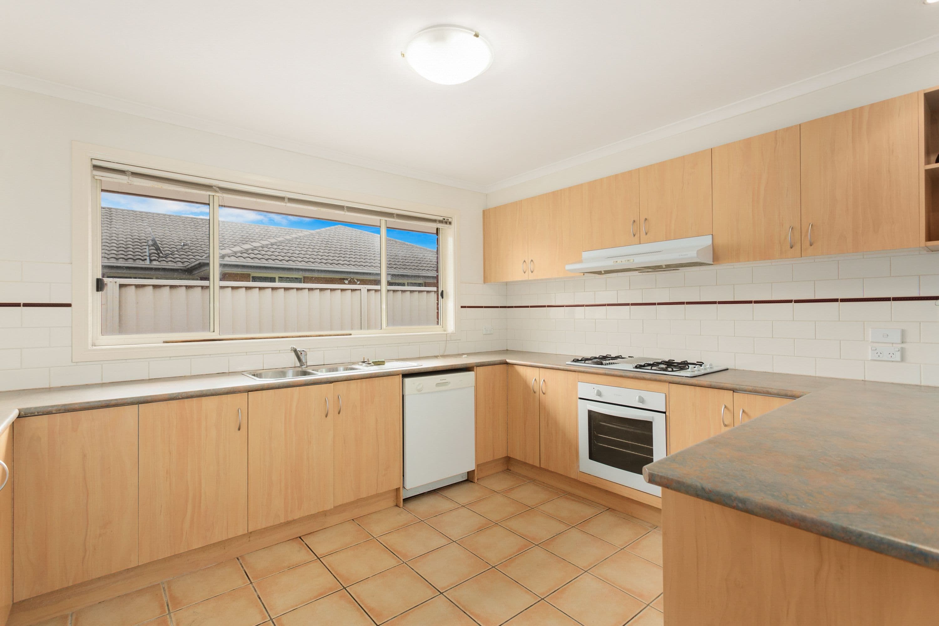 13 Iris Place, Pakenham VIC 3810, Pakenham - Thumbnail 4
