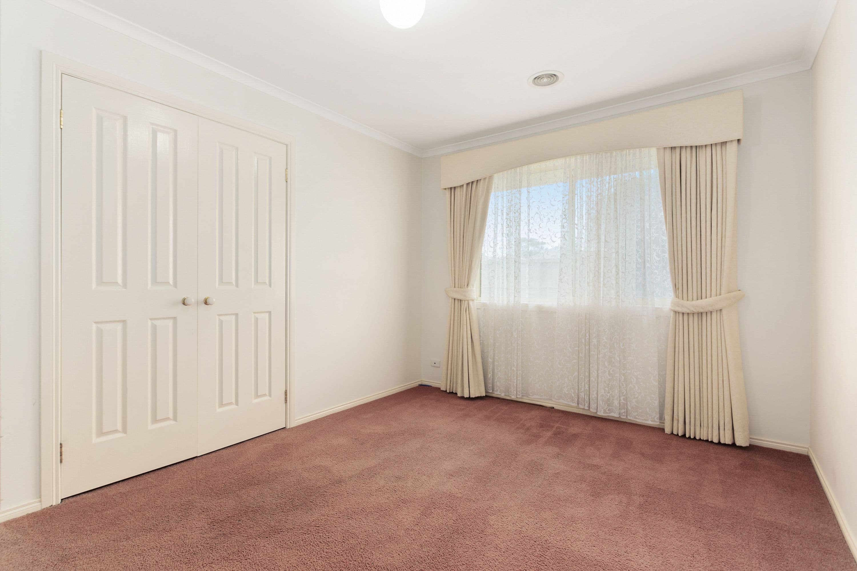 13 Iris Place, Pakenham VIC 3810, Pakenham - Thumbnail 7