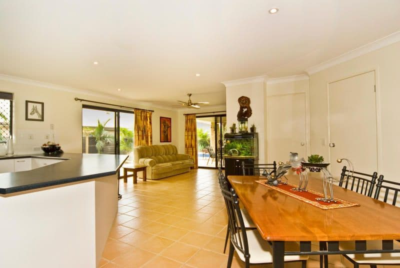 7 Ivadale Boulevard, LITTLE MOUNTAIN QLD 4551, Little Mountain - Thumbnail 2