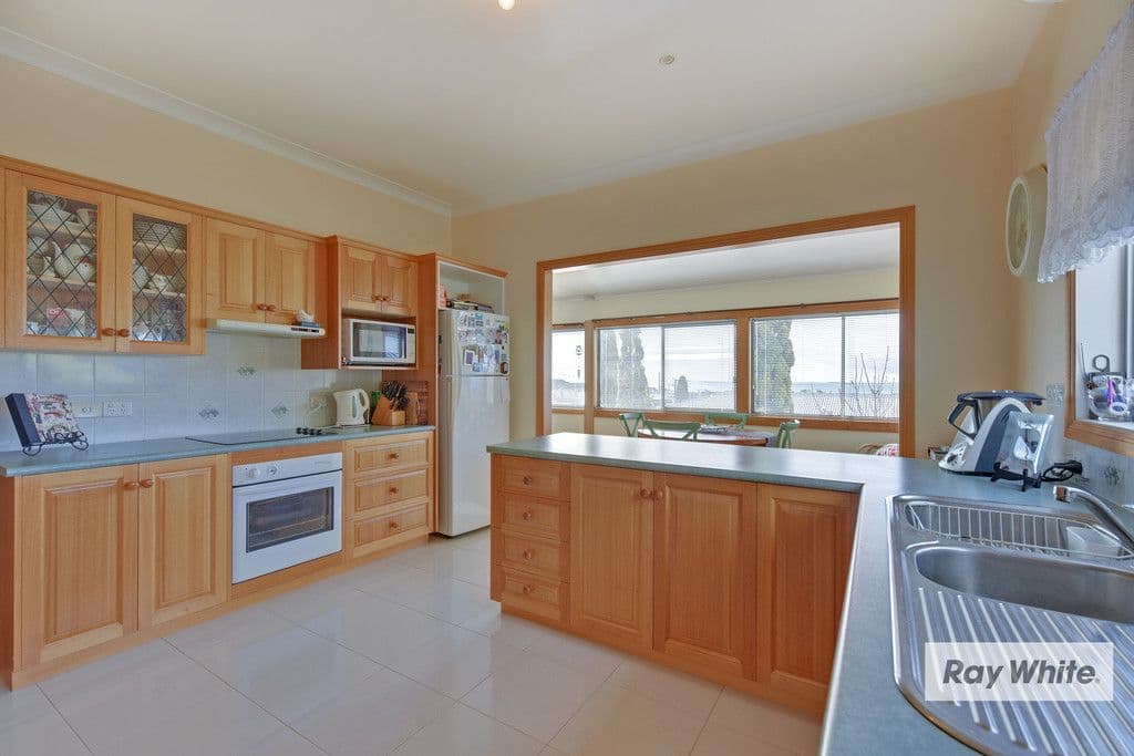 38 Falmouth Street, Somerset TAS 7322, Somerset - Thumbnail 3