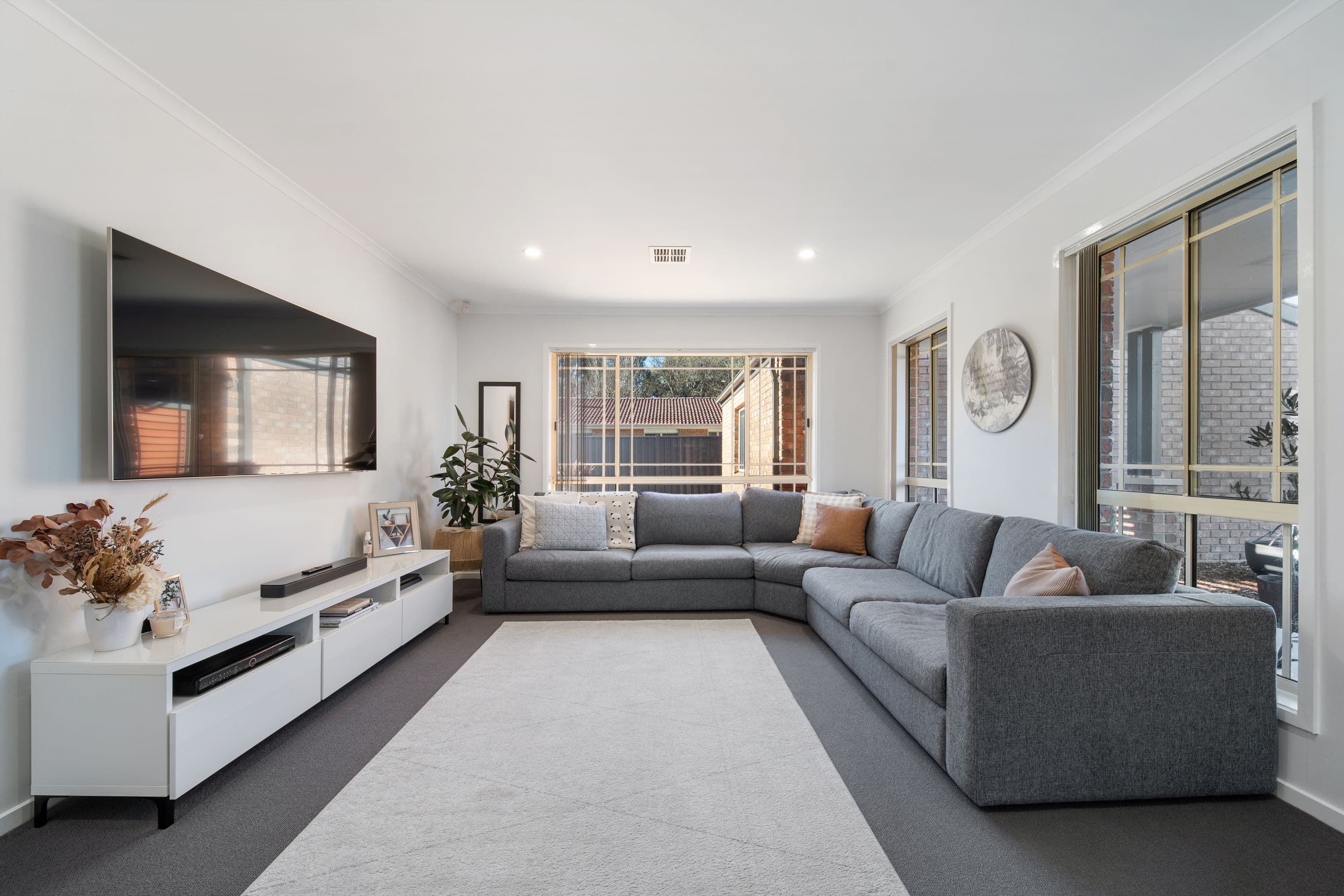 24 Hallstrom Circuit, Monash ACT 2904, Monash - Thumbnail 5