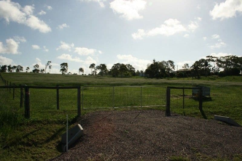60 Bensons Road, SARINA QLD 4737, Sarina - Thumbnail 4