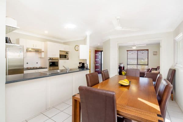 17 Louisa Court, DECEPTION BAY QLD 4508, Deception Bay - Thumbnail 2