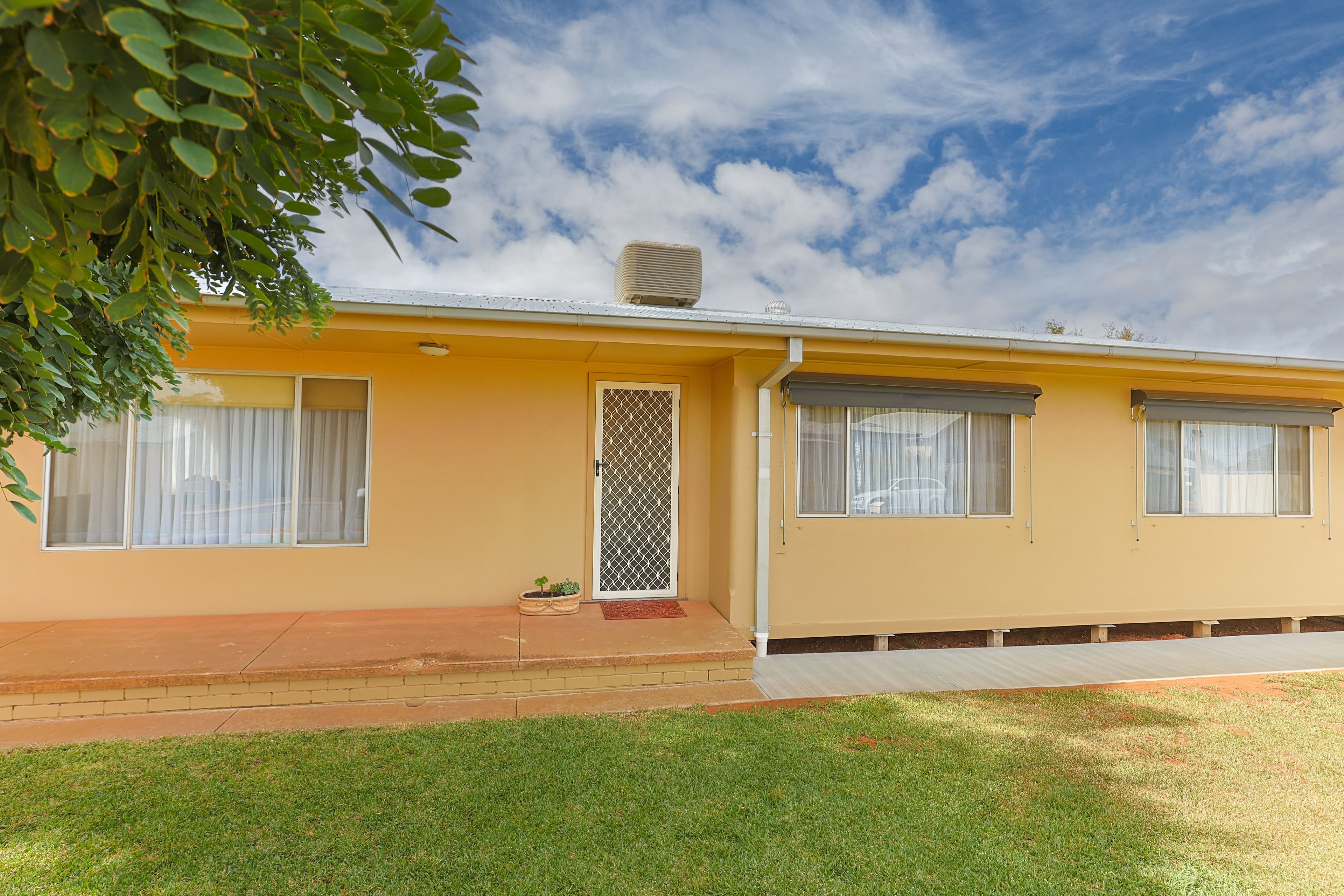 4 Melia Street, Red Cliffs VIC 3496, Red Cliffs - Thumbnail 2
