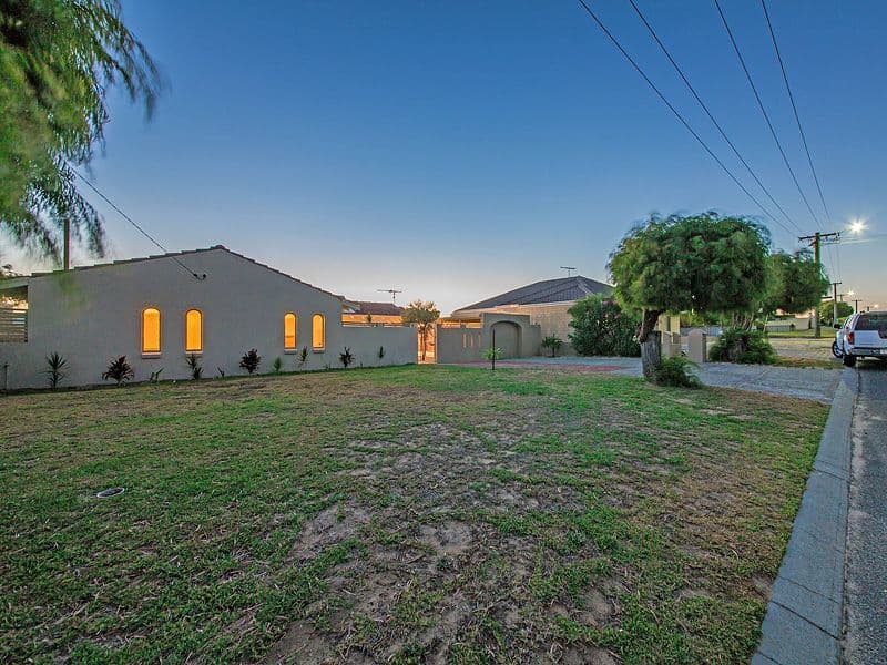 92 WHITFIELD Drive, TWO ROCKS WA 6037, Two Rocks - Thumbnail 5