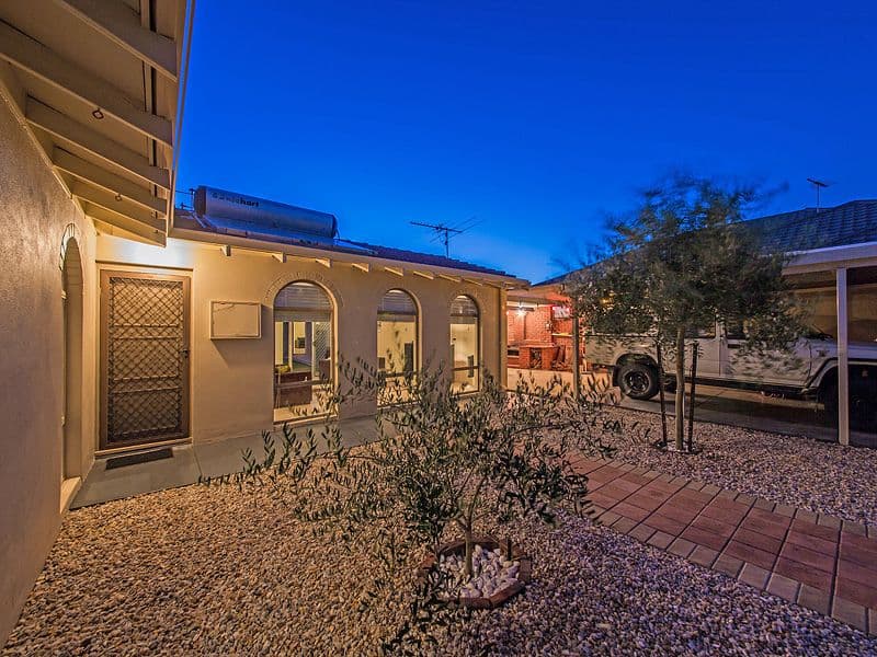 92 WHITFIELD Drive, TWO ROCKS WA 6037, Two Rocks - Thumbnail 6
