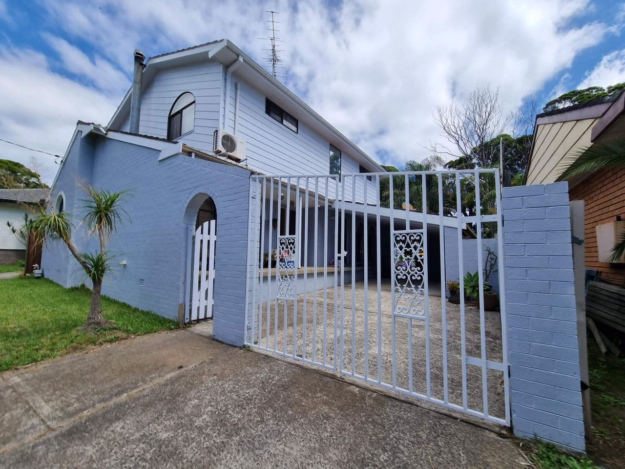 8 Macquarie Street, Albion Park NSW 2527, Albion Park - Image 1