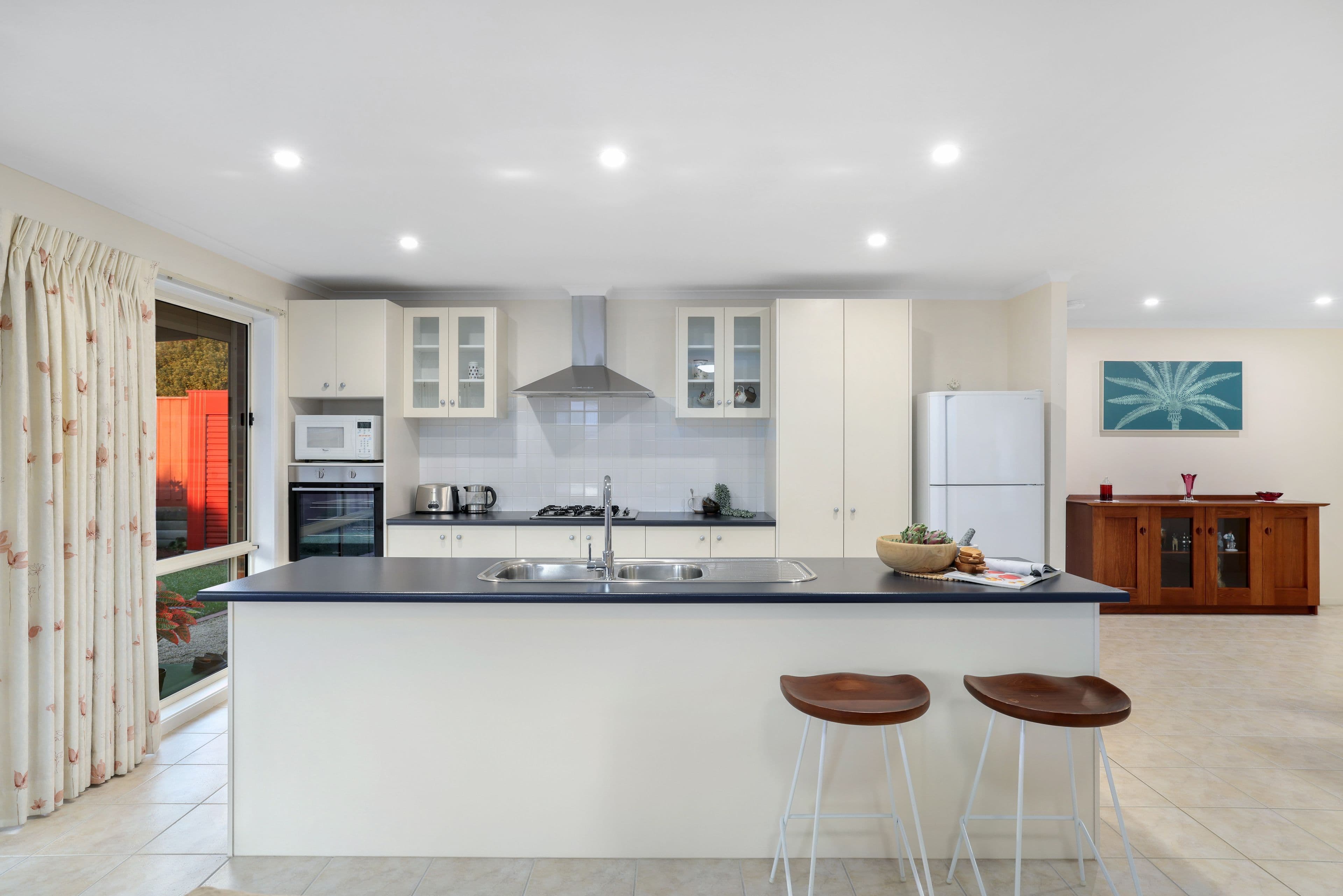 18 Whitehall Terrace, Ferntree Gully VIC 3156, Ferntree Gully - Thumbnail 2