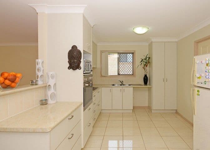 17 Arlington Court, KAWUNGAN QLD 4655, Kawungan - Thumbnail 5