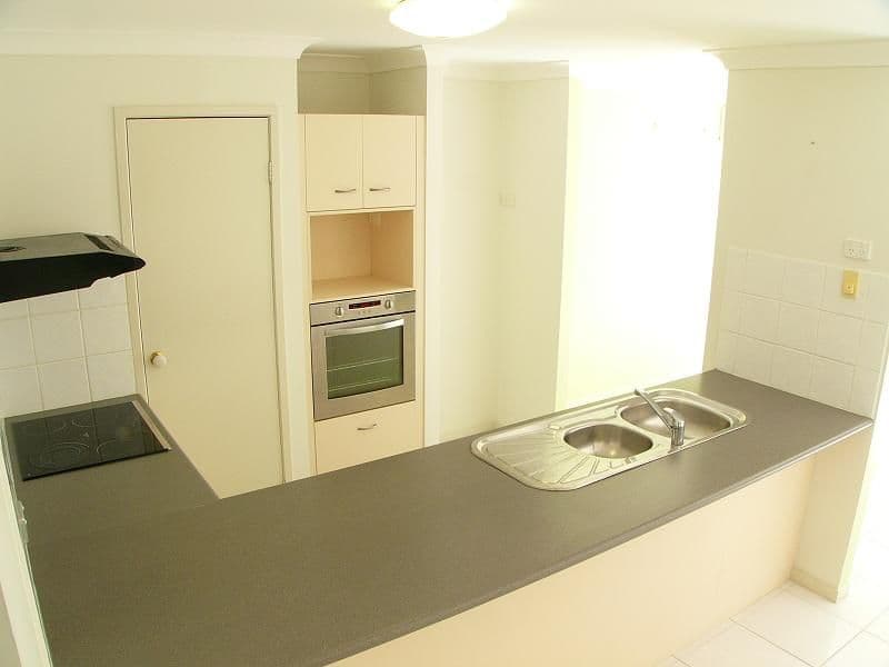 74 Plaza Street, WYNNUM WEST QLD 4178, Wynnum West - Thumbnail 4