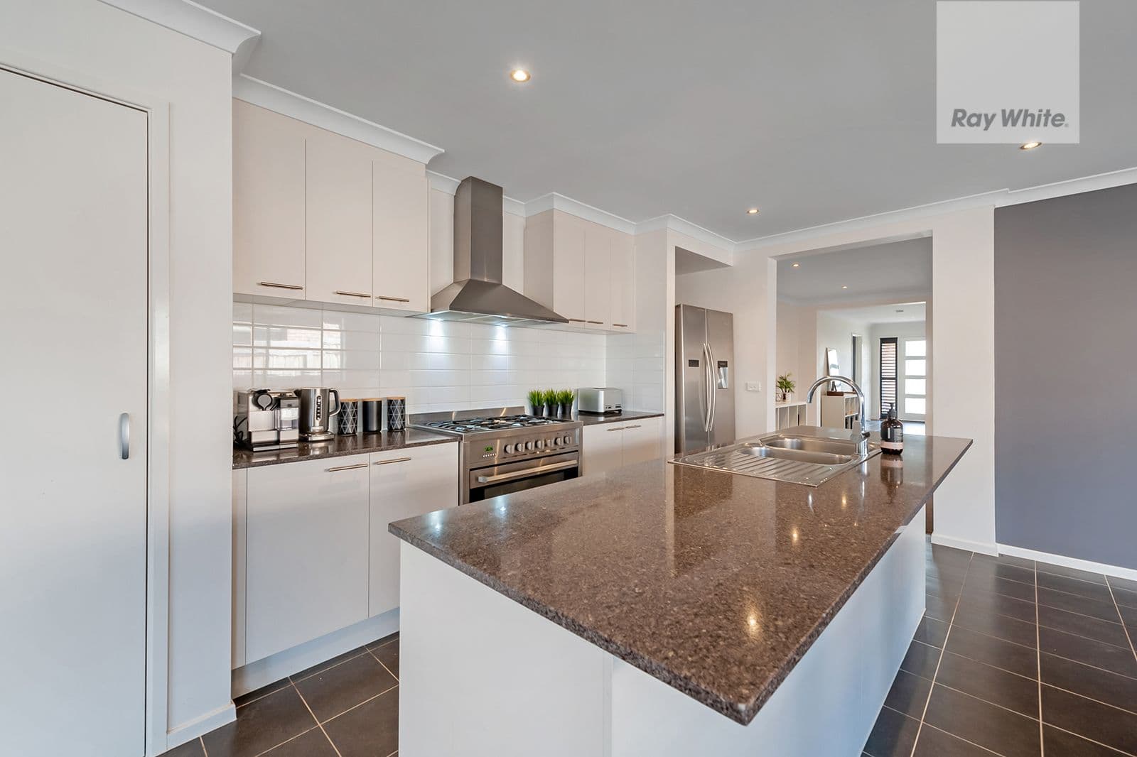 9 Nebula Crescent, Mickleham VIC 3064, Mickleham - Thumbnail 4
