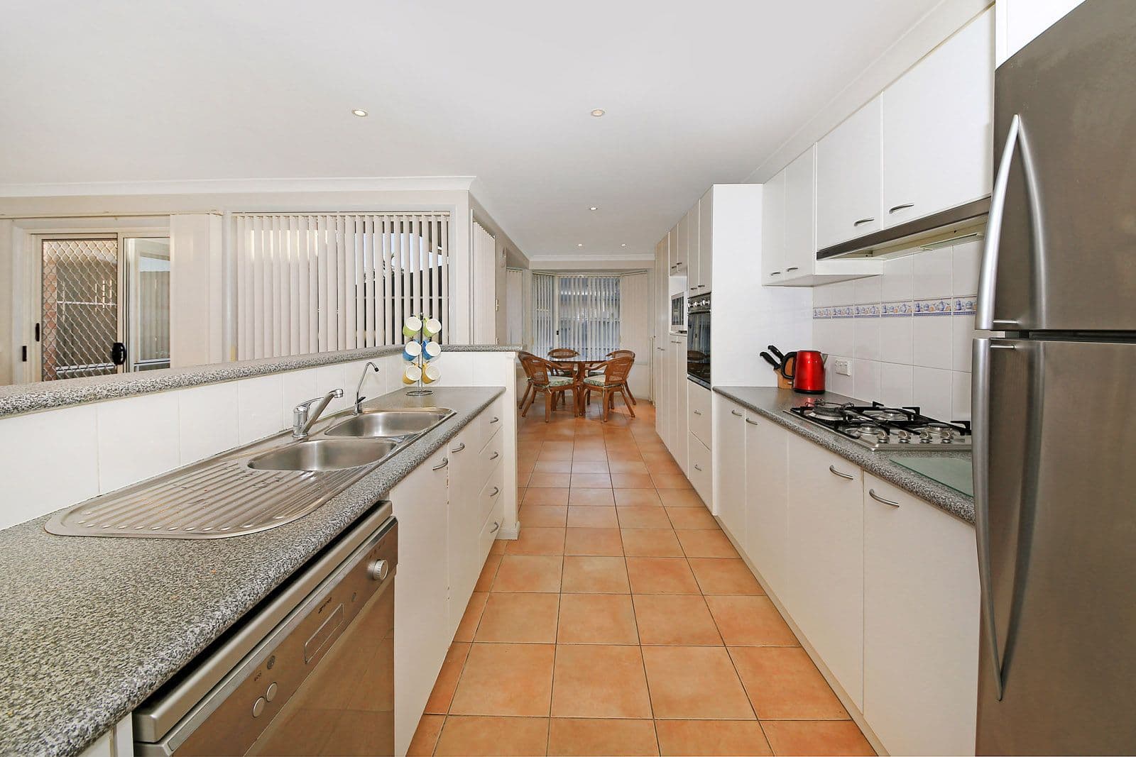 27 Lucas Circuit, Kellyville - Thumbnail 2