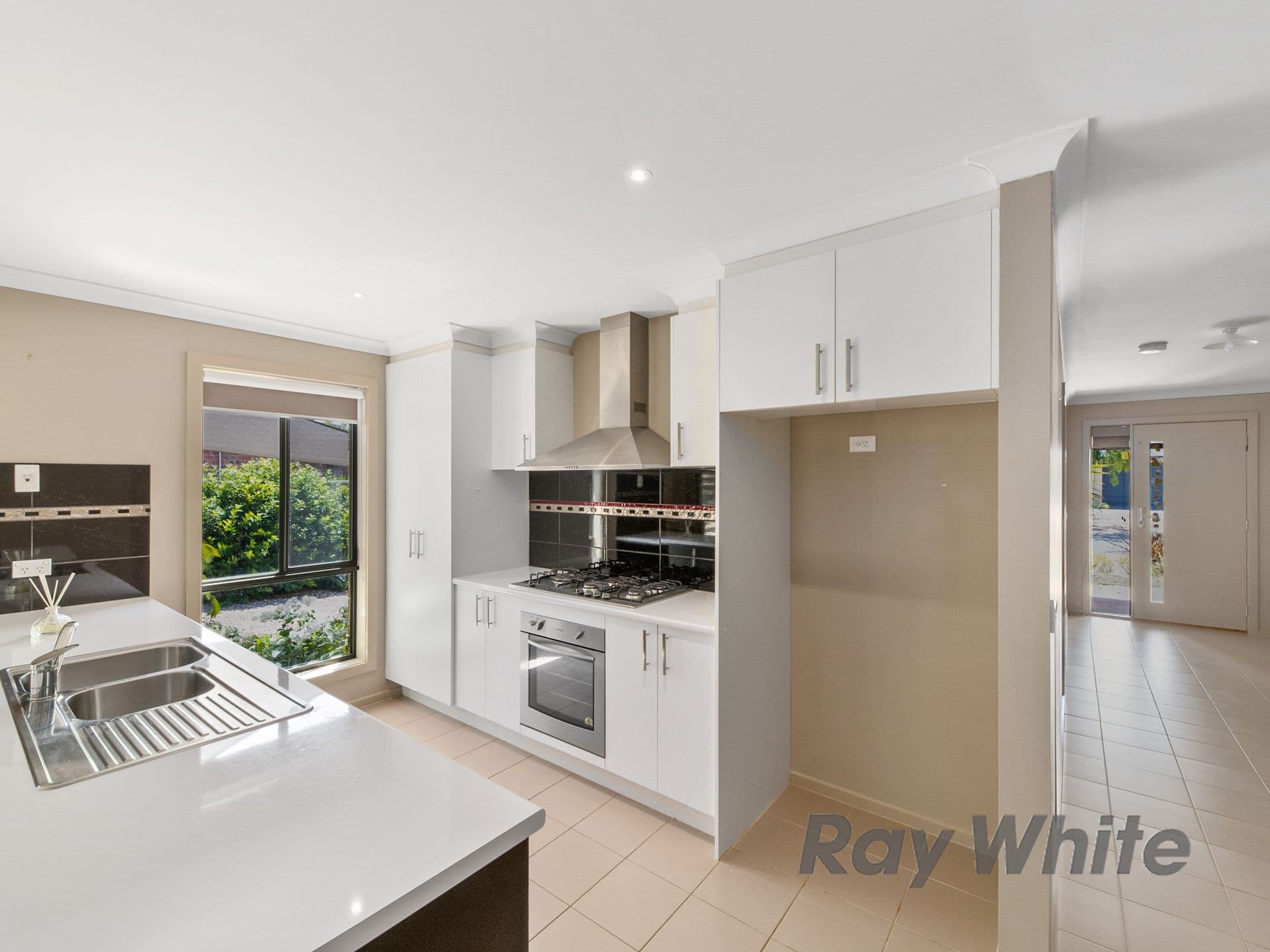 20 McNulty Drive, Benalla VIC 3672, Benalla - Thumbnail 3
