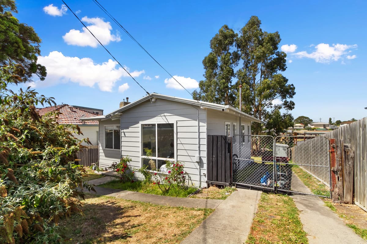 54 Robertson Street, Morwell VIC 3840, Morwell - Thumbnail 2
