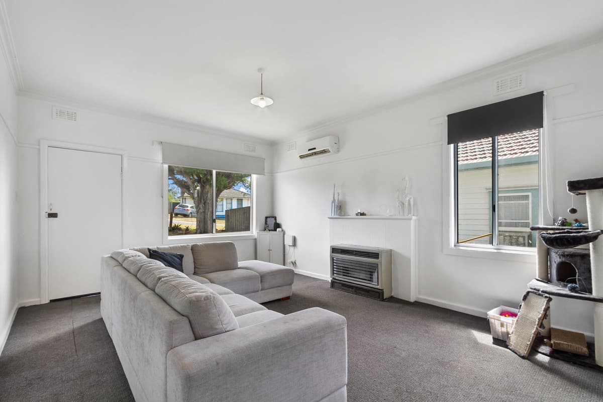 54 Robertson Street, Morwell VIC 3840, Morwell - Thumbnail 4