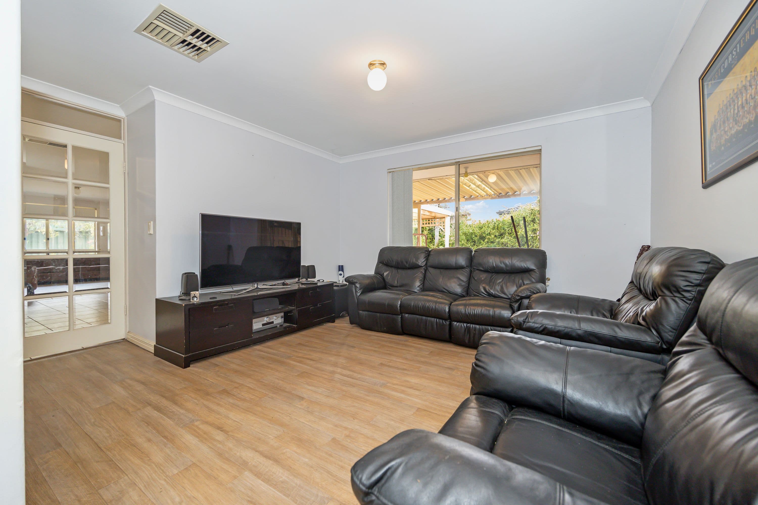 6 Challa Grove, Ballajura WA 6066, Ballajura - Thumbnail 2