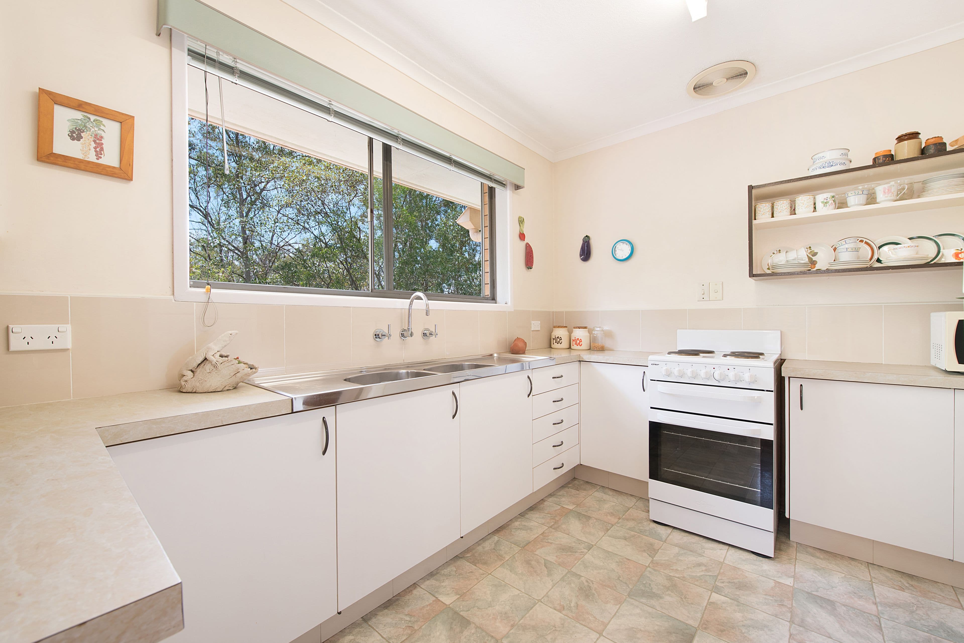 217 Chapel Hill Road, Chapel Hill QLD 4069, Chapel Hill - Thumbnail 6