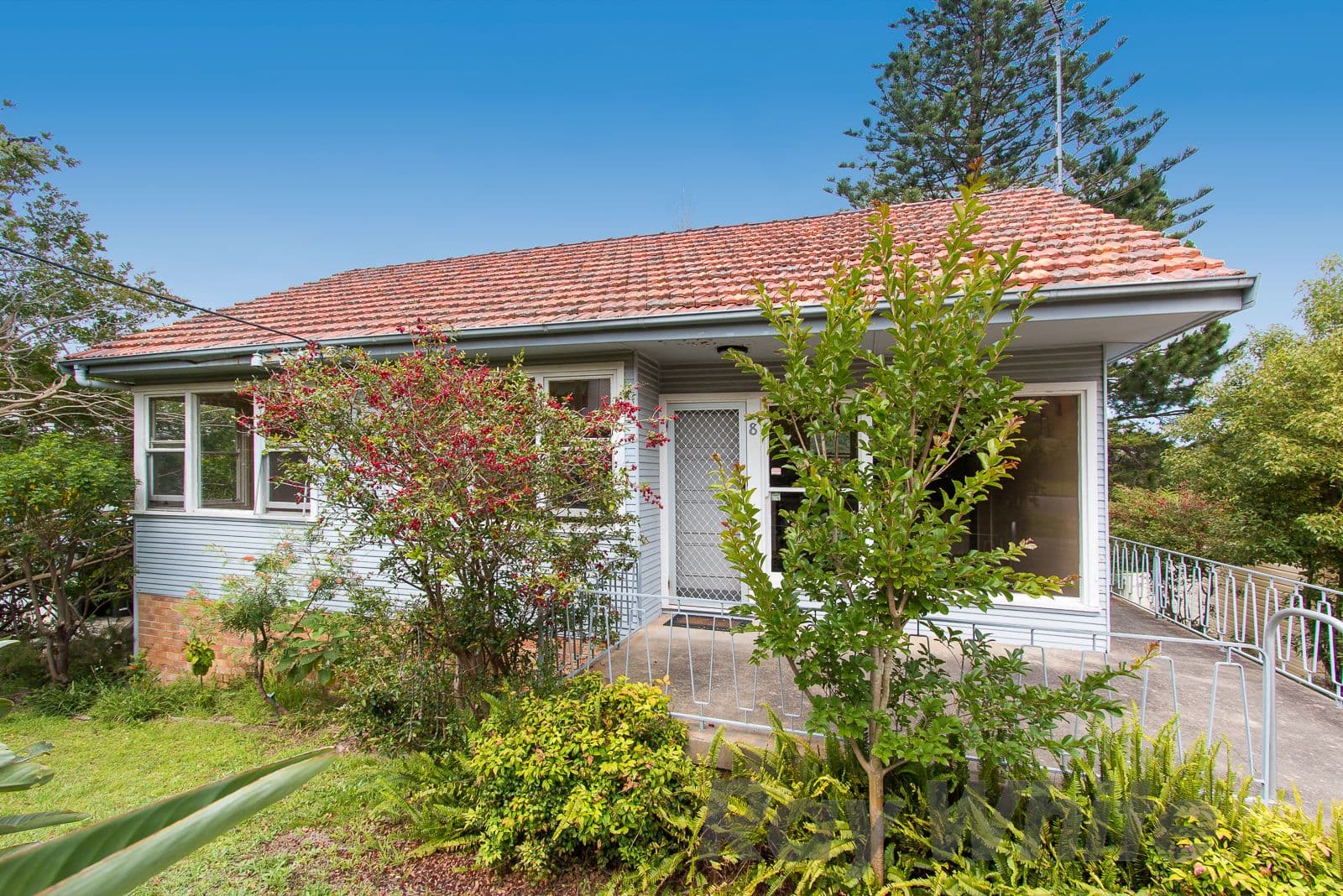 8 Dickinson Street, Charlestown - Image 1