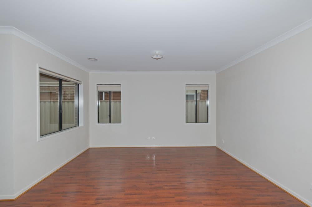 16 Fantail Way, BROOKFIELD VIC 3338, Brookfield - Thumbnail 3
