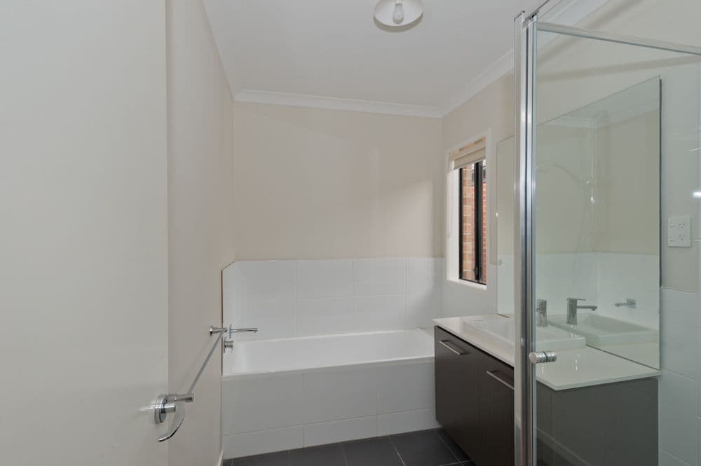 16 Fantail Way, BROOKFIELD VIC 3338, Brookfield - Thumbnail 7