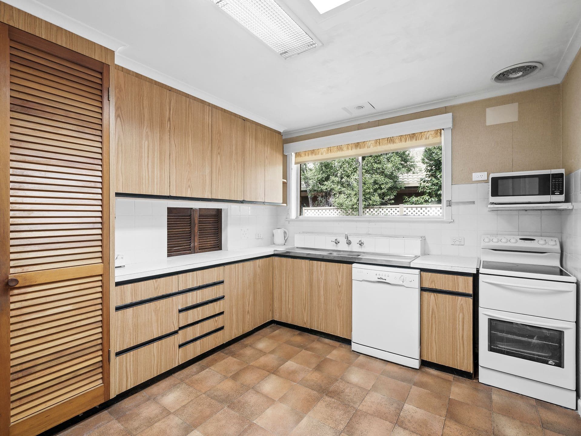 16 Latimer Street, Benalla VIC 3672, Benalla - Thumbnail 4