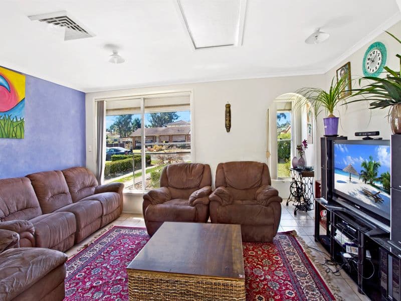 98 McFarlane Drive, MINCHINBURY NSW 2770, Minchinbury - Thumbnail 4