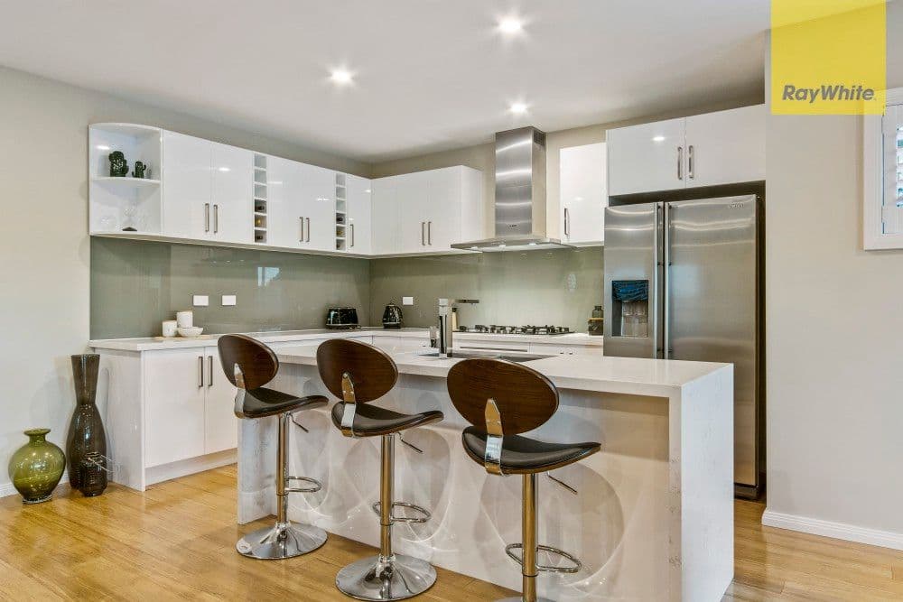 8 Grayson Drive, Scoresby VIC 3179, Scoresby - Thumbnail 2