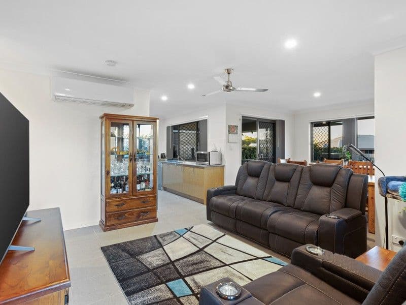 6 Brightstar Street, Ormeau QLD 4208, Ormeau - Thumbnail 5