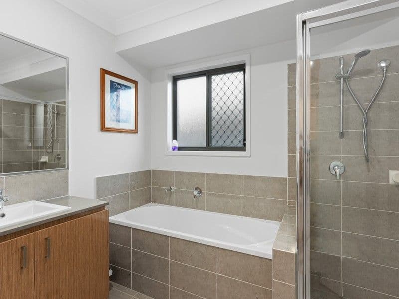 6 Brightstar Street, Ormeau QLD 4208, Ormeau - Thumbnail 7