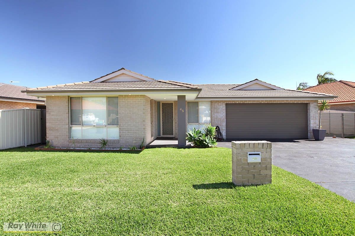 45 Wamara Crescent, Forster - Image 1