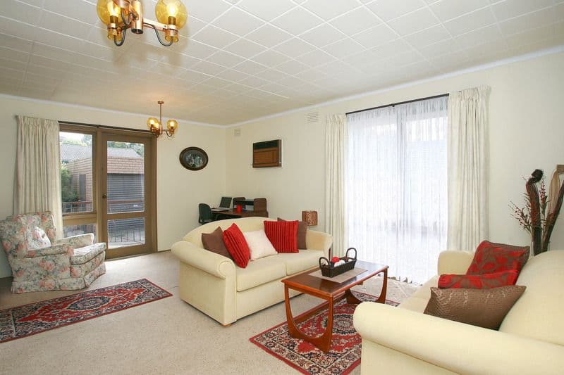 19 Ravenhill Crescent, ENDEAVOUR HILLS VIC 3802, Endeavour Hills - Thumbnail 6
