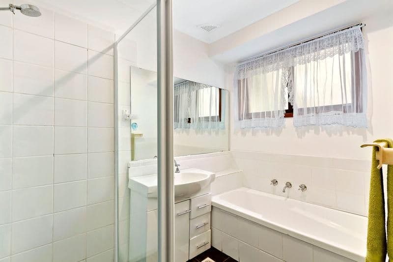 12 Elaine Avenue, BERKELEY VALE NSW 2261, Berkeley Vale - Thumbnail 3