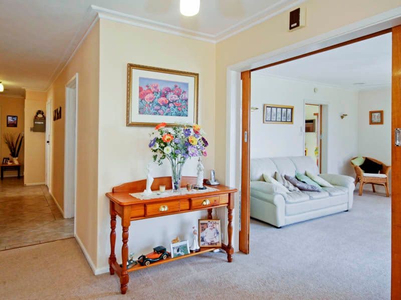 10 Chanel Avenue, BELL POST HILL VIC 3215, Bell Post Hill - Thumbnail 2