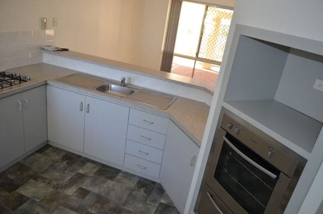 8 Fathers Court, Mount Tarcoola WA 6530, Mount Tarcoola - Thumbnail 4