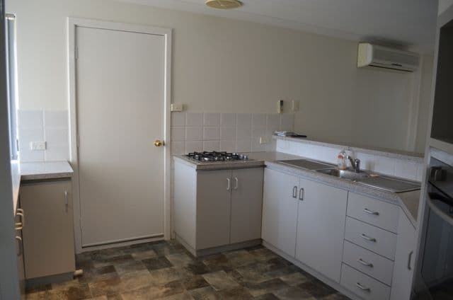 8 Fathers Court, Mount Tarcoola WA 6530, Mount Tarcoola - Thumbnail 5
