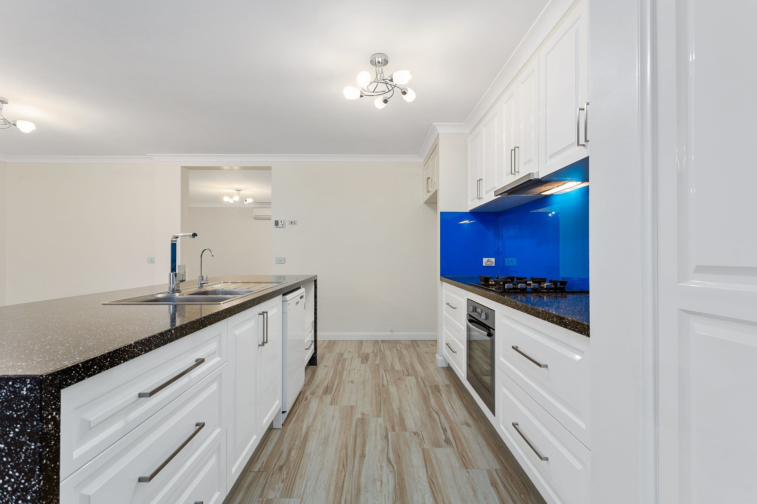 9 Amberley Drive, Pakenham VIC 3810, Pakenham - Thumbnail 3
