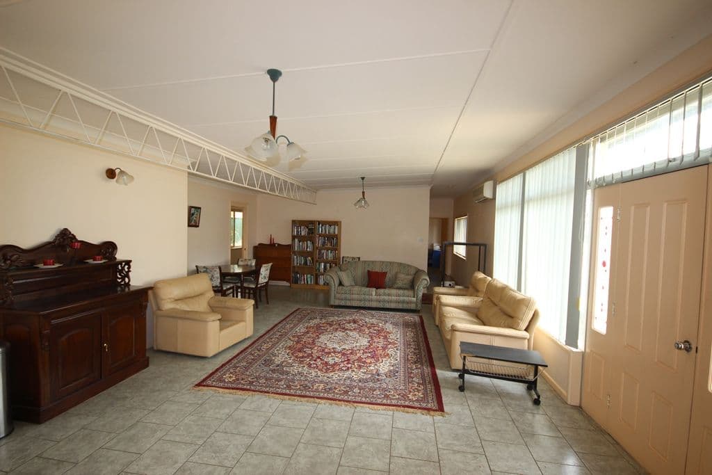 36 Raglan Street, Tamworth NSW 2340, East Tamworth - Thumbnail 2