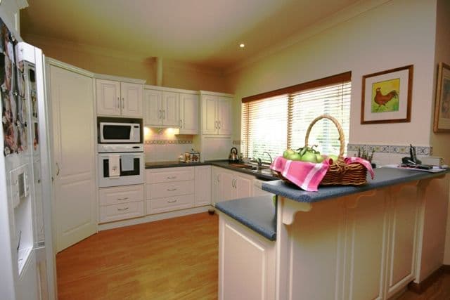 11 Jarman Crescent, CLARE SA 5453, Clare - Thumbnail 8