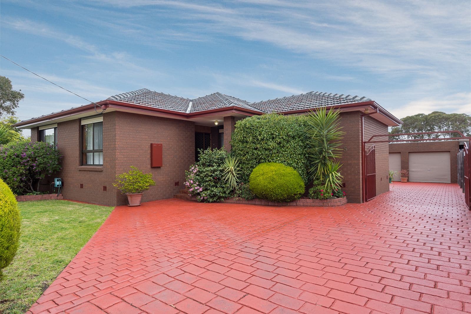 5 Peterlee Court, Craigieburn VIC 3064, Craigieburn - Image 1