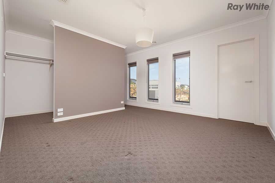7 Murchison Place, Caroline Springs VIC 3023, Caroline Springs - Thumbnail 5